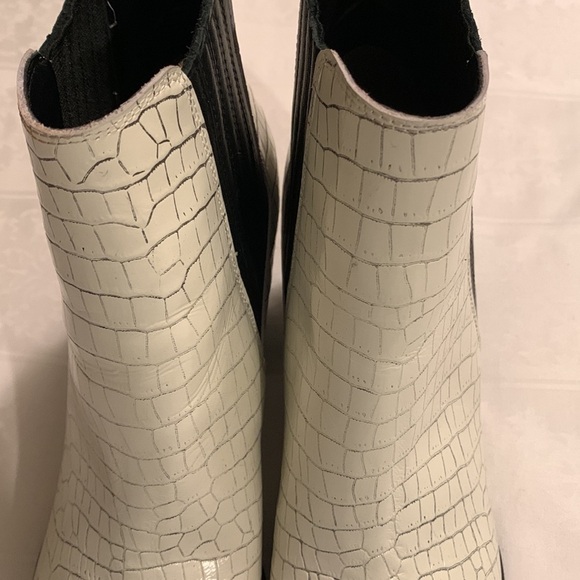 NEW Mark Fisher LTD Taline Croc-Embossed Leather Booties - Picture 12 of 14